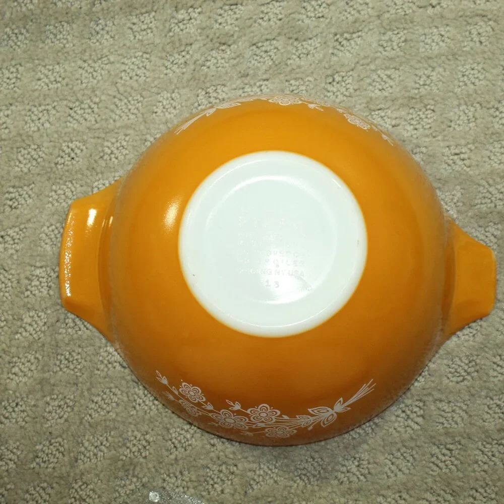 VTG Pyrex Butterfly Gold Cinderella Nesting Mixing Bowls Complete Set of 4 – USA